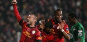 Galatasaray,Yilmaz,Sneijder,Drogba