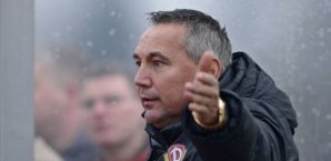 Peter Pacults Einstand verlief nicht nach Plan Pacult,Bundesliga