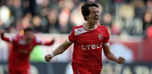 Robbie Kruse von Fortuna Düsseldorf jubelt nach seinem Doppelpack Robbie Kruse, Fortuna Düsseldorf