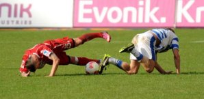 Sören Brandy im Duell mit Lauterns Benjamin Köhler Sören Brandy,Benjamin Köhler,MSV Duisburgb,1. FC Kaiserslautern