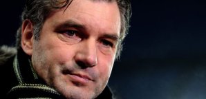 Michael Zorc spricht sich gegen große Gehaltserhöhungen beim BVB aus michael zorc, bvb