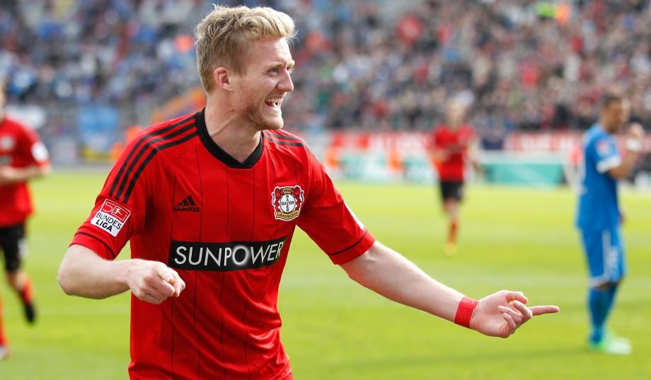Bayer Leverkusens Andre Schürrle bejubelt einen Treffer