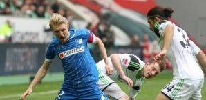 Beck wird von Arnold gelegt Andreas Beck, Maximilian Arnold,Ricardo Rodriguez,1899 Hoffenheim,VfL Wolfsburg