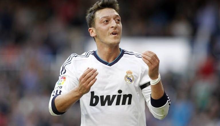 Mesut Özil könnte Mario Götze ohne Probleme ersetzen