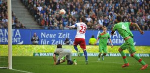 Der erste Streich: Rafael Van der Vaart trifft zum 1:0 Rafael Van der Vaart Hamburger SV, Fortuna Düsseldorf