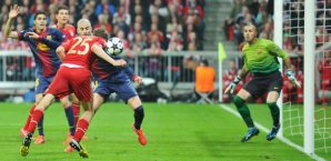 Thomas Müller köpft zum 1:0 ein thomas,müller,fc,bayern,münchen,fc,barcelona,champions,league