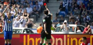 Mike Franz sah wegen einer Notbremse Rot Mike Franz,Hertha BSC Berlin