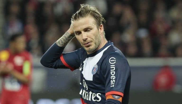 David Beckham traf ein Schuh am Kopf