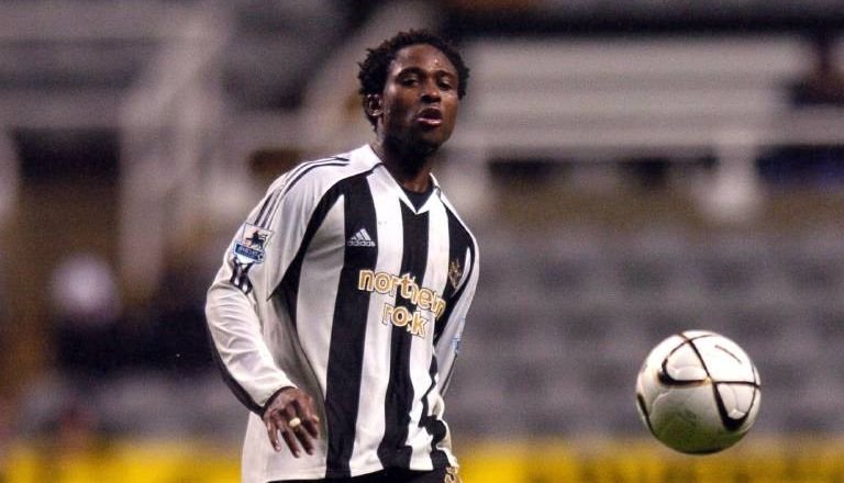 Celestine Babayaro brach sich beim Salto-Versuch ein Bein