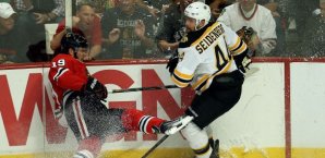 Dennis Seidenberg,Boston Bruins,Jonathan Toews