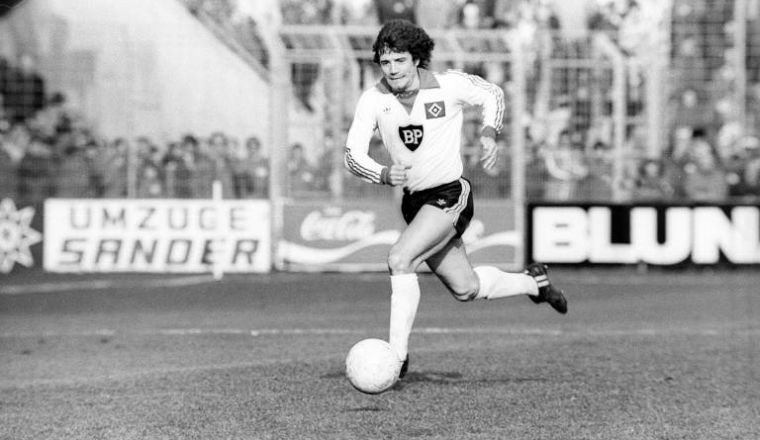 Kevin Keegan blieb mit dem Großen Zeh in einem Badewannenabluss stecken