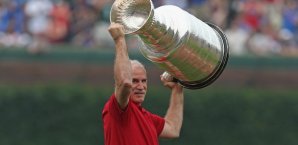 Joel Quenneville mit dem Stanley Cup joel,quenneville,stanley,cup,chicago,blackhawks