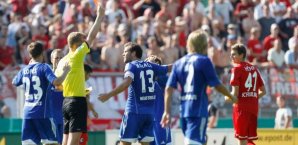 Immanuel Höhn sah den Roten Karton Immanuel Höhn,SC Freiburg
