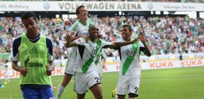 Naldo feiert seinen Treffer zum 3:0 mit Perisic und Neuzugang Gustavo Naldo,Ivan Perisic,Luiz Gustavo