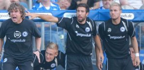 Der eingewechselte Patrick Schönfeld (mi.) sorgte für den Punktgewinn Patrick Schönfeld,arminia,bielelfed