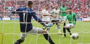 Mario Mandzukic trifft zum 1:0 für Bayern München gegen Hannover 96 Mandzukic