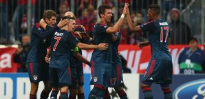 Mario Mandzukic lässt sich für seinen Treffer zum 2:0 feiern Mario Mandzukic, FC Bayern München, ZSKA Moskau