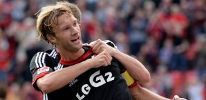 Kapitän Simon Rolfes erzielte die Führung für sein Team Simon Rolfes,Bayer 04 Leverkusen