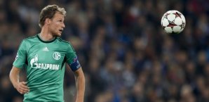 Benedikt Höwedes und Schalke 04 haben nach der Champions League nun den FC Augsburg im Blick Benedikt Höwedes, FC Schalke 04