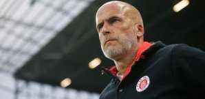 Michael Frontzeck musste sich mit dem FC St. Pauli mit einem Remis begnügen Michael Frontzeck