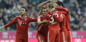 Der FC Bayern München beim Torjubel FC Bayern München