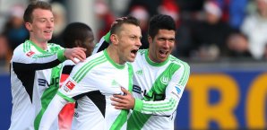 Ivica Olic und Maximilian Arnold legten früh den Grundstein für den Wolfsburger Sieg Ivica Olic