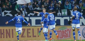 Der FC Schalke beim Torjubel FC Schalke,Fans