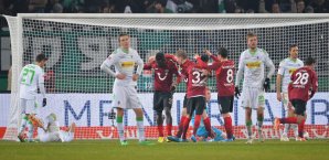 Hannover 96 feiert mit Mame Diouf Hannover 96
