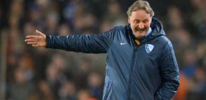 Peter Neururer verlebte einen wenig erfreulichen Jahres-Auftakt Peter Neururer,VfL Bochum,Bundesliga