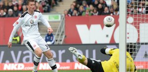 Alexander Madlung sorgte für die zwischenzeitliche 3:0-Führung Alexander Madlung, 1. FC Nürnberg, Eintracht Frankfurt