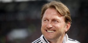 Ingolstadts Trainer Ralph Hasenhüttl hat gut lachen Ralph Hasenhüttl