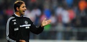 Trainer Ruthenbeck griff immer wieder korrigierend von der Seitenlinie ein VfR Aalen,