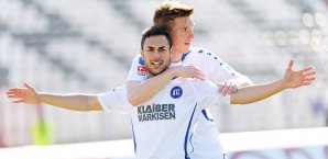 Der KSC ( Manuel Torres, l., und Kai Schwertfeger) besiegte Union Kai Schwertfeger