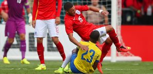 Carlos Gruezo, Alex Oxlade-Chamberlain