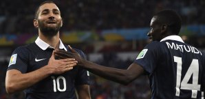 Karim Benzema (l.) schoss die Franzosen zum Sieg Karim Benzema