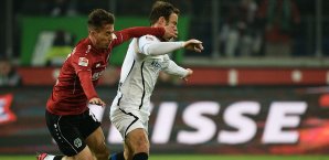 Alban Meha (r.) gelang das Siegtor für den SC Paderborn in Hannover Alban Meha