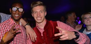 David Alaba und Mitchell Weiser verstehen sich prächtig David Alaba, Mitchell Weiser