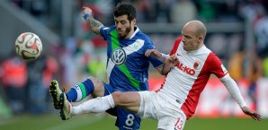 Der FC Augsburg hält sich mit dem Sieg gegen die Wölfe auf den internationalen Plätzen FC Augsburg, VfL Wolfsburg