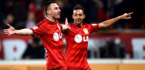 Josip Drmic (l.) traf doppelt gegen den VfB Stuttgart Josip Drmic