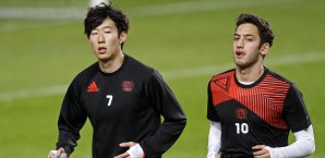 Heung-Min Son und Hakan Calhanoglu spielten eine Saison gemeinsam bei Bayer Leverkusen Heung-Min Son, Hakan Calhanoglu