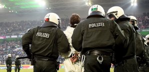 Die Polizei hat vor dem 3. Spieltag mit Personalmangel zu kämpfen Polizei