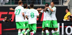 Wolfsburg bejubelt die Führung gegen die Eintracht Wolfsburg