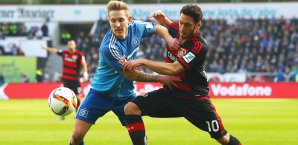 Leverkusen ringt den HSV nieder und bleibt im Rennen um die Champions League Hakan Calhanoglu, Lewis Holtby