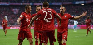 Die Bayern hatten mit den Gästen aus Schalke wenig Mühe FC Bayern München
