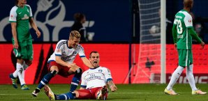 Pierre-Michel Lasogga feiert seinen zweiten Treffer Lasogga