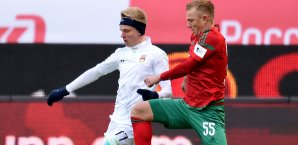 Oleksandr Zinchenko (l.) steht offenbar vor einem Wechsel zu Borussia Dortmund Oleksandr Zinchenko