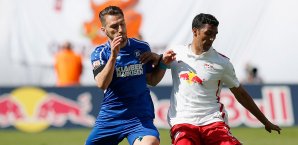 Marvin Compper und Dimitrios Diamantakos schenken sich im Zweikampf nichts Marvin Compper, Dimitrios Diamantakos