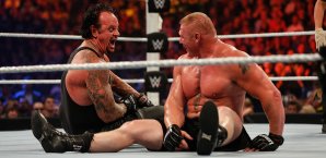 Der Undertaker und Brock Lesnar im August 2015 Undertaker