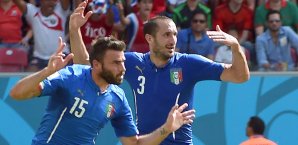 Andrea Barzagli und Giorgio Chiellini sind in Italiens Abwehr gesetzt Italien