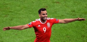 Hal Robson-Kanu brachte Wales mit seinem 2:1 auf die Siegerstraße Hal Robson-Kanu